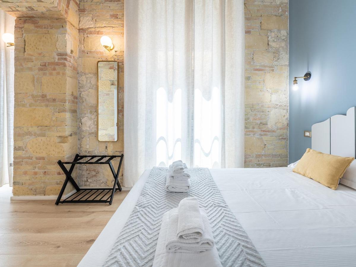 Orma Design Rooms - Historic Centre Cagliari Luaran gambar