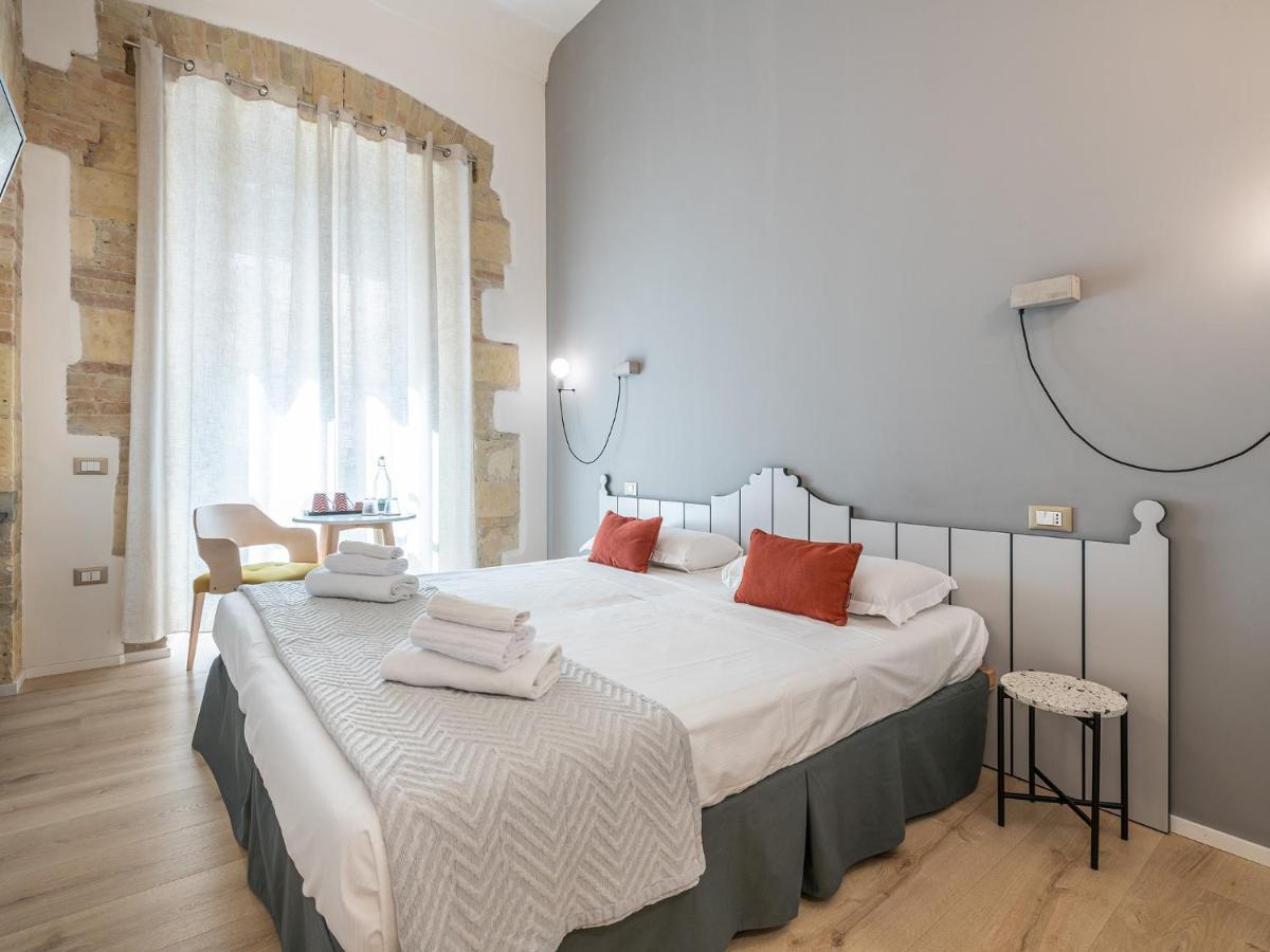 Orma Design Rooms - Historic Centre Cagliari Luaran gambar