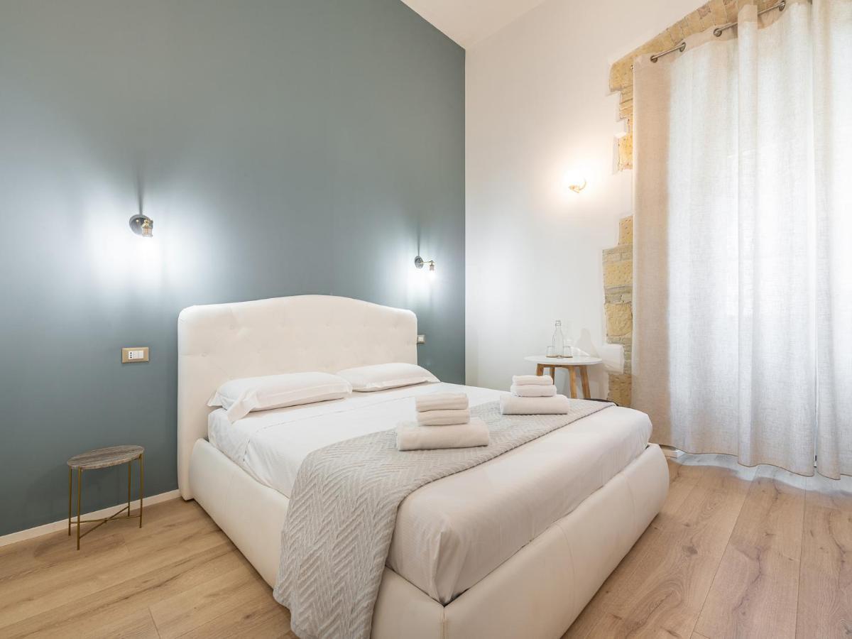 Orma Design Rooms - Historic Centre Cagliari Luaran gambar