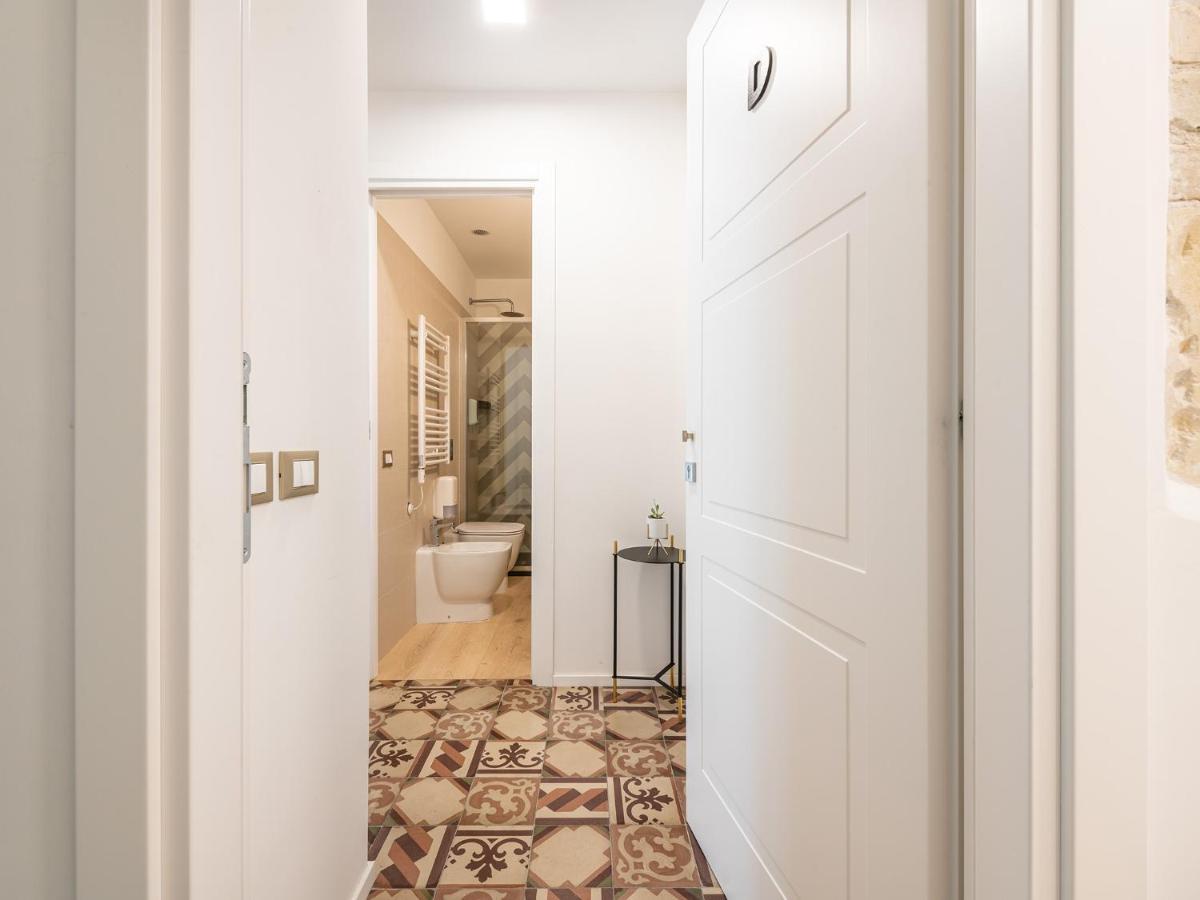 Orma Design Rooms - Historic Centre Cagliari Luaran gambar