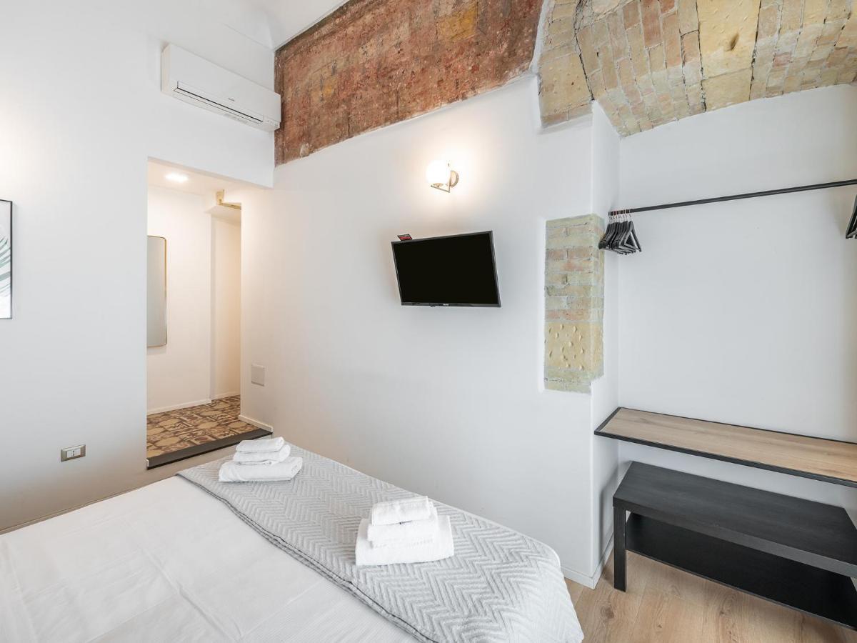Orma Design Rooms - Historic Centre Cagliari Luaran gambar