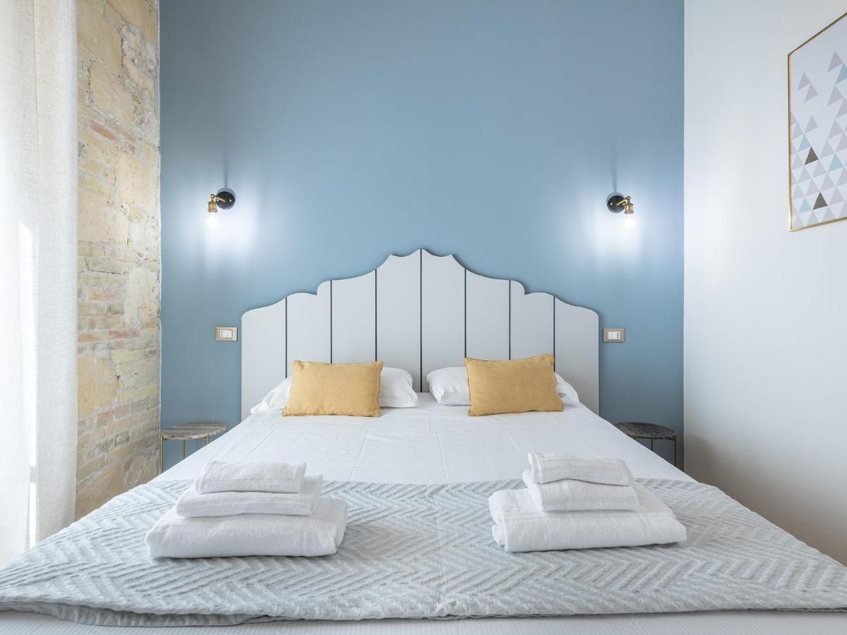 Orma Design Rooms - Historic Centre Cagliari Luaran gambar