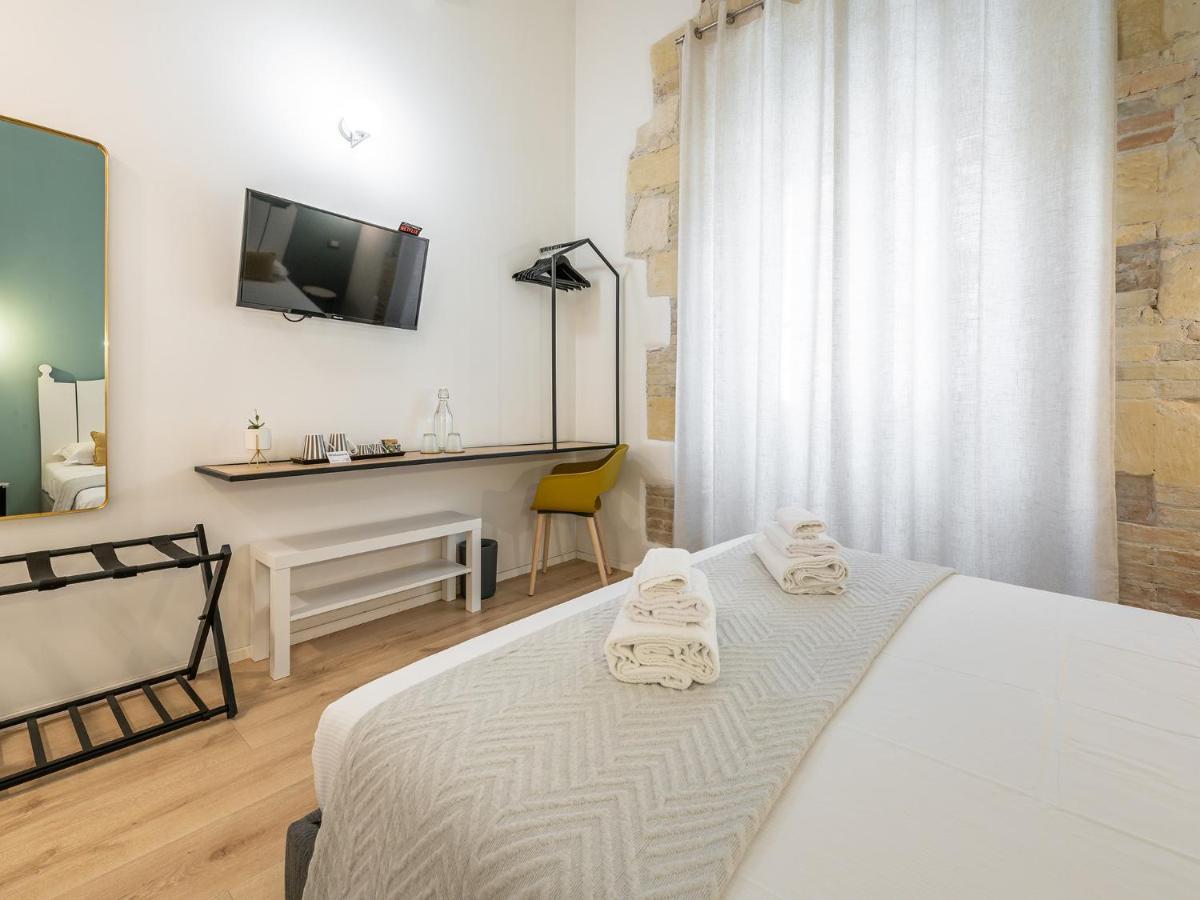 Orma Design Rooms - Historic Centre Cagliari Luaran gambar