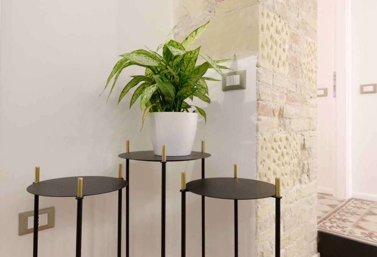 Orma Design Rooms - Historic Centre Cagliari Luaran gambar